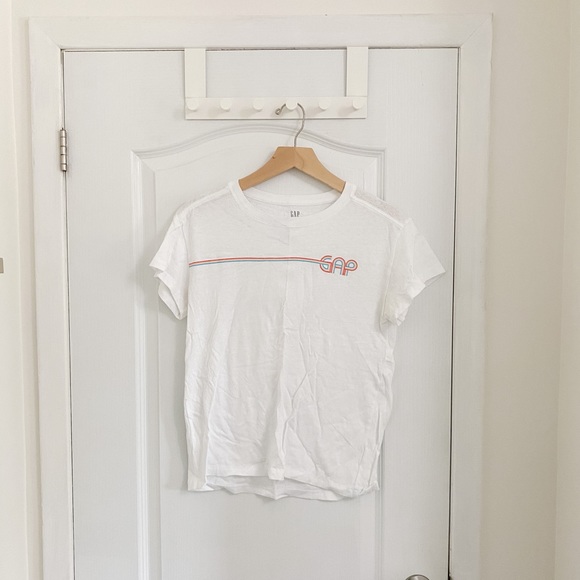 Gap PRIDE 2019 T-shirt - Picture 1 of 4